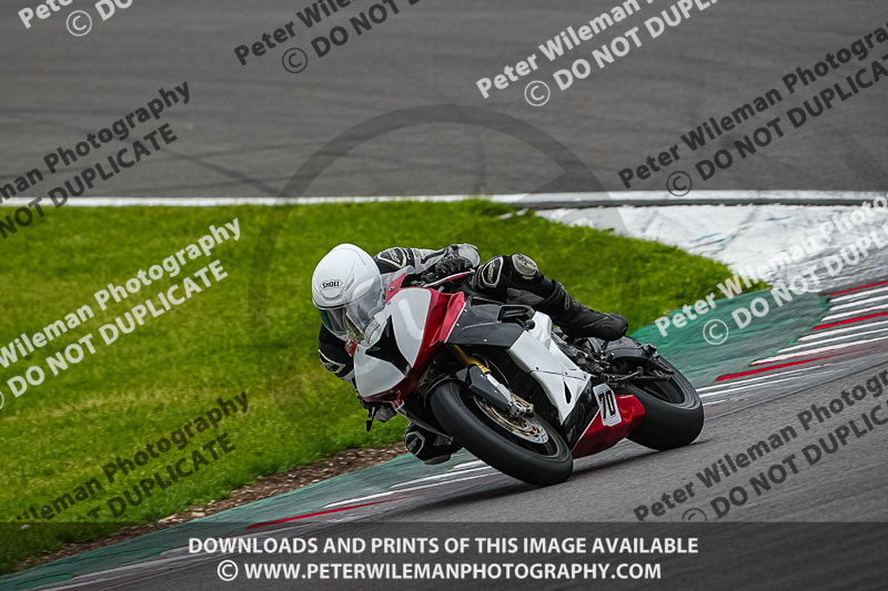 donington no limits trackday;donington park photographs;donington trackday photographs;estoril;event digital images;motorbikes;no limits;no limits trackdays;peter wileman photography;portugal;trackday;trackday digital images;trackday photos